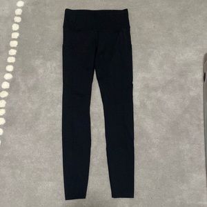 Black lululemon leggings